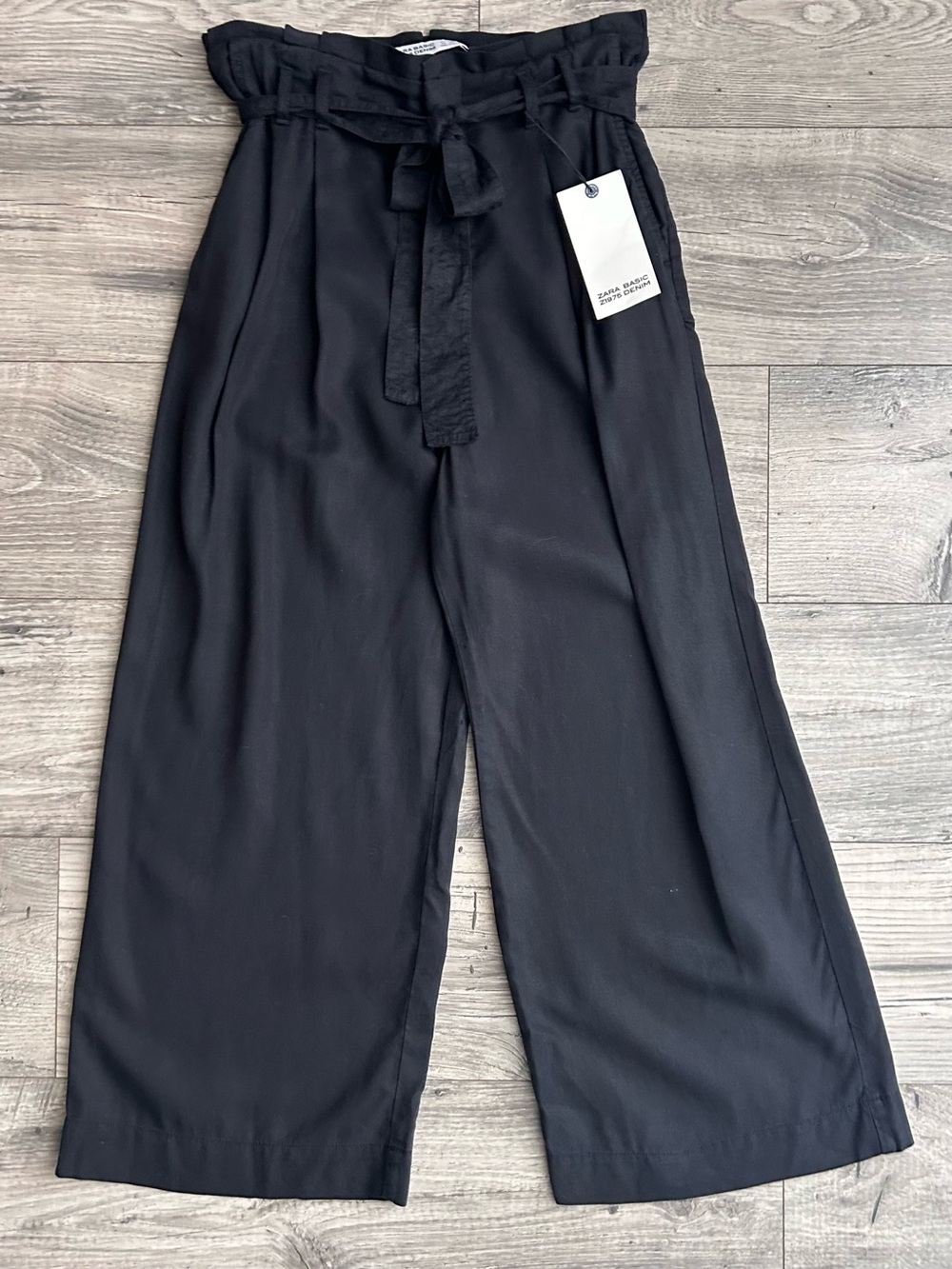 Zara Basic Black Paperbag Cropped Wide Leg Pants Size 4 NWT